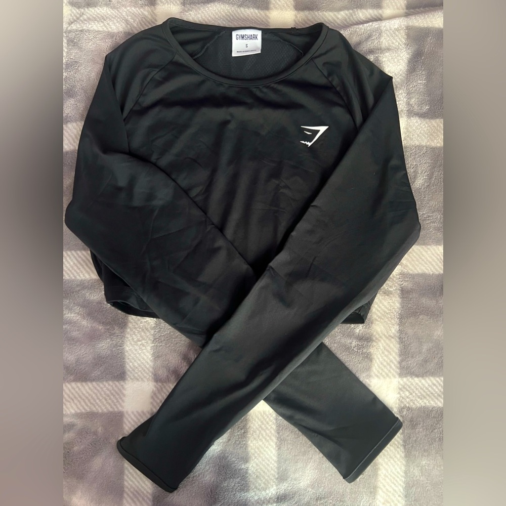 Gymshark long sleeve active top :)